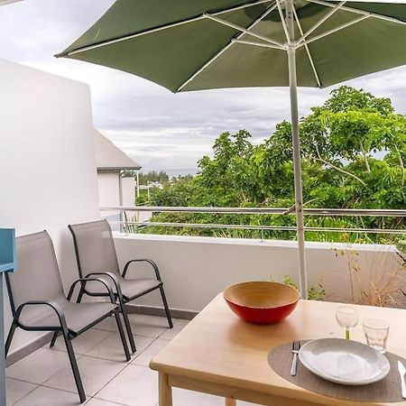 Flamboyant - Studio 2 Personnes Avec Lit De Qualite Hoteliere Separable Pour Couple Ou Amis Avec Tres Belle Terrasse A 12 Min A Pied Ou 4 Min En Voiture Du Lagon De L'Ermitage - St Gilles Les Bains ラ・サリーヌ・レ・バン エクステリア 写真