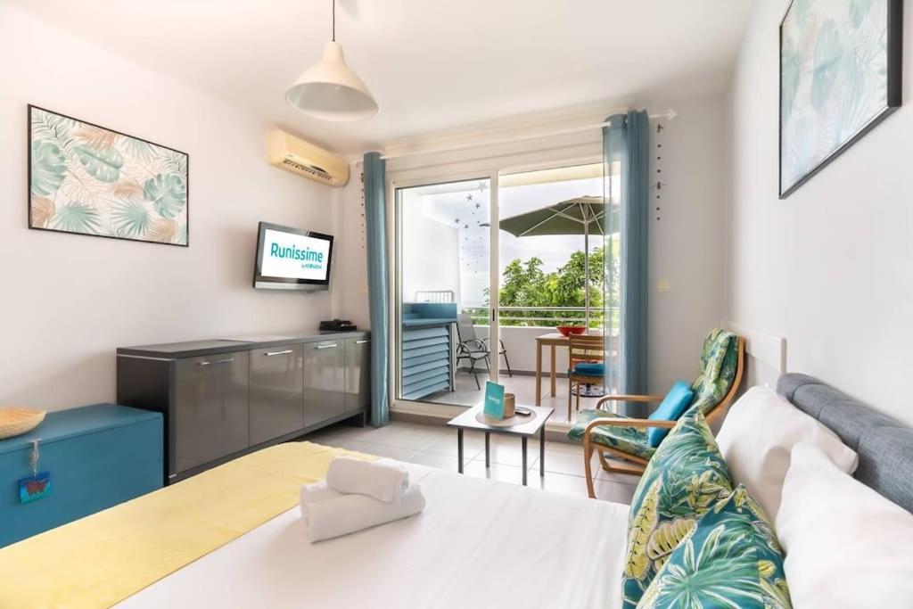 Flamboyant - Studio 2 Personnes Avec Lit De Qualite Hoteliere Separable Pour Couple Ou Amis Avec Tres Belle Terrasse A 12 Min A Pied Ou 4 Min En Voiture Du Lagon De L'Ermitage - St Gilles Les Bains ラ・サリーヌ・レ・バン エクステリア 写真